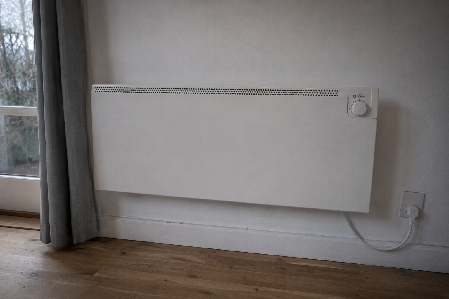 Elradiator på en væg