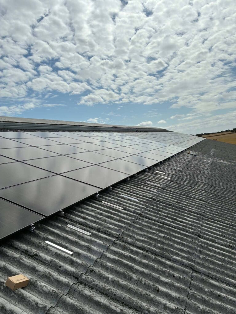 Dalstrupgaard - fra eksisterende 50 kwp solceller til 125 kwp samt intelligent energisystem med BESS